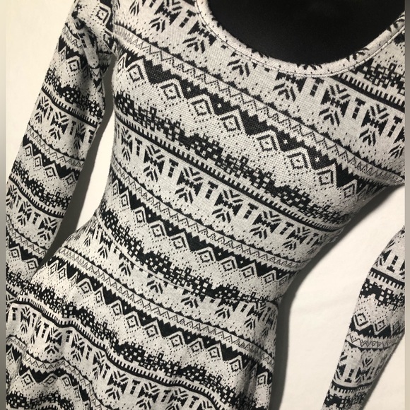 Black n White Aztec Patterned Dress - Picture 4 of 5